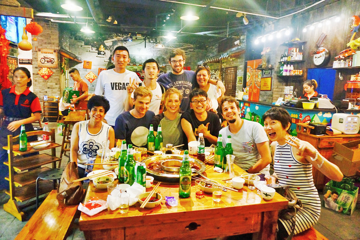 Chengdu Lazybones Hostel - Back Alley Foodie Tour